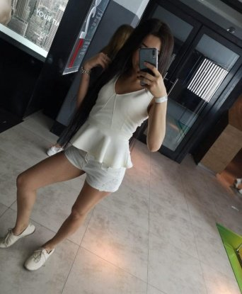 💋
Я креативная и страстная, опытная и нежная. Моя игривая натура привлекает и завораживает. Я обладаю всем, чтобы удовлетворить твои самые сокровенные желания. Наша встреча будет неповторимой и полна эмоций! 💫
У меня есть множество услуг, чтобы подарить тебе незабываемое наслаждение. От классического секса до фантазийных ролевых игр - все возможно со мной. Разнообразие поз и умение доставить удовольствие - мои сильные стороны. 💃
Мои постоянные клиенты отмечают мою профессиональность и открытость. Я всегда ценю конфиденциальность и понимание. Отзывы о моей работе говорят сами за себя. Открой для себя мир наслаждений со мной! 🌟
Не забудь взглянуть на мои фото, чтобы оценить всю мою соблазнительность. Жду тебя в Москве для незабываемой встречи! 💕 Анна
